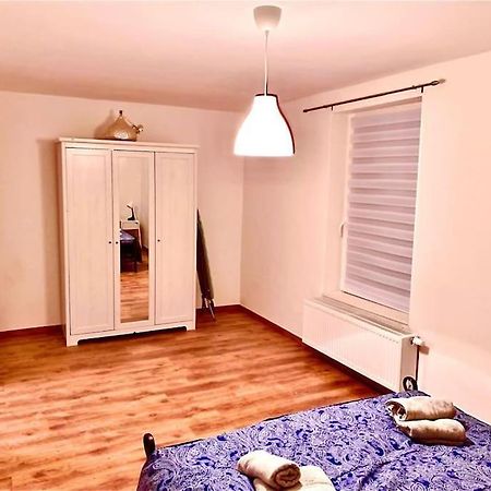 Maison Proche Du Centre Ville De La Gare L Aeroport De Charleroi Ngoại thất bức ảnh