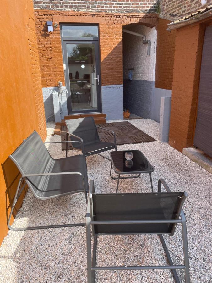 Maison Proche Du Centre Ville De La Gare L Aeroport De Charleroi Ngoại thất bức ảnh